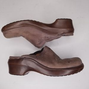 ARIAT Scalloped Edge Leather Heeled Mule